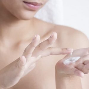 کرم سفید کننده و مرطوب کننده صورت و بدن ایمیجز images body cream & skin care (کپی)
